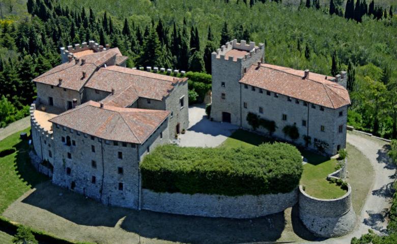  Castello di Montegiove 